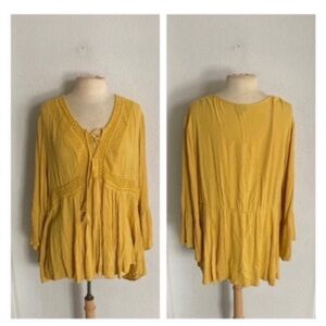 ❤️$15 Torrid yellow boho blouse